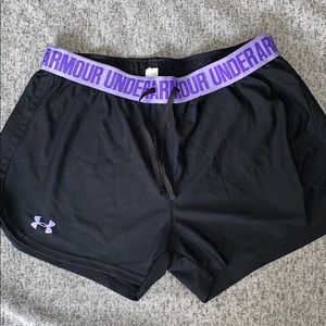 UA Loose Fit Shorts